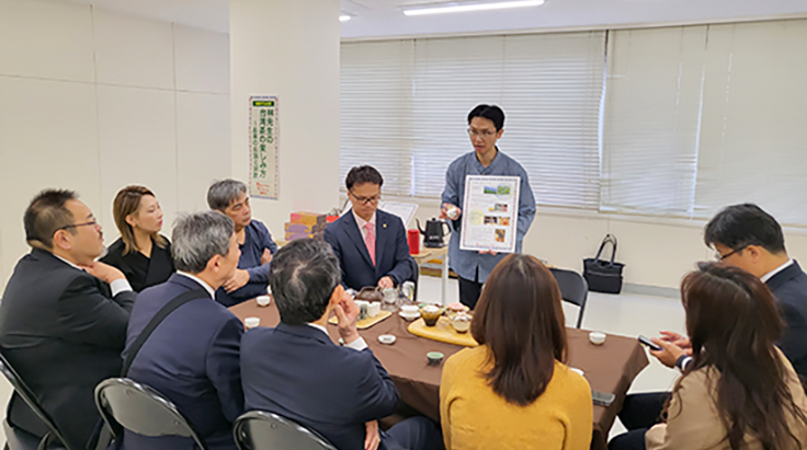 林 太一(リン タイイー)先生によるお茶のお話と試飲